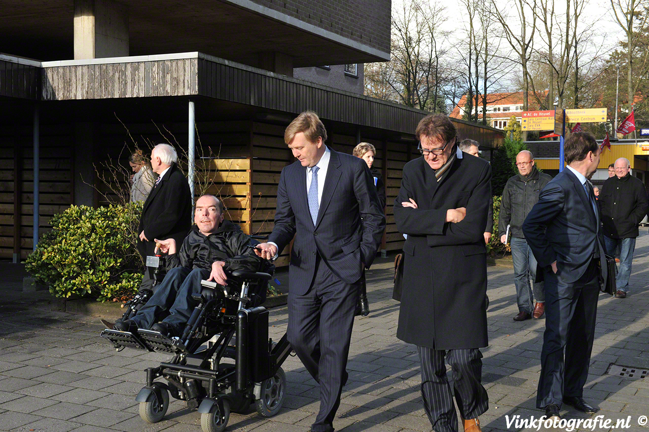 Koning Willem Alexander Bezoekt Het Dorp in Arnhem